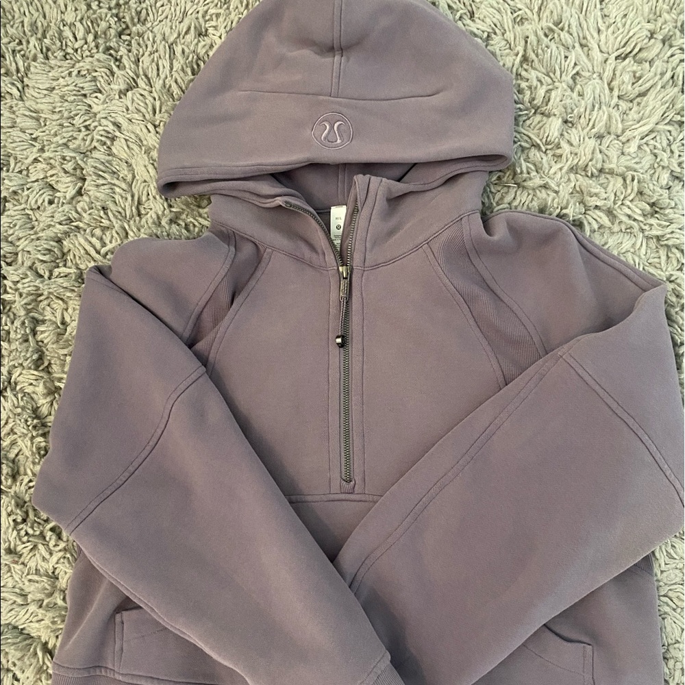 Lululemon Dusky Lavender Scuba M/L